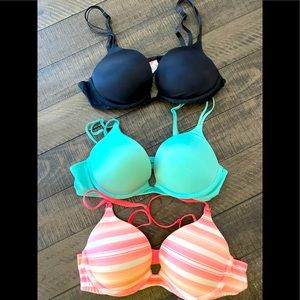 3 Victoria’s Secret push-up bras in 34B